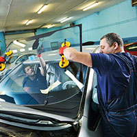 glass replacement auto repair windshield toyota near warranty